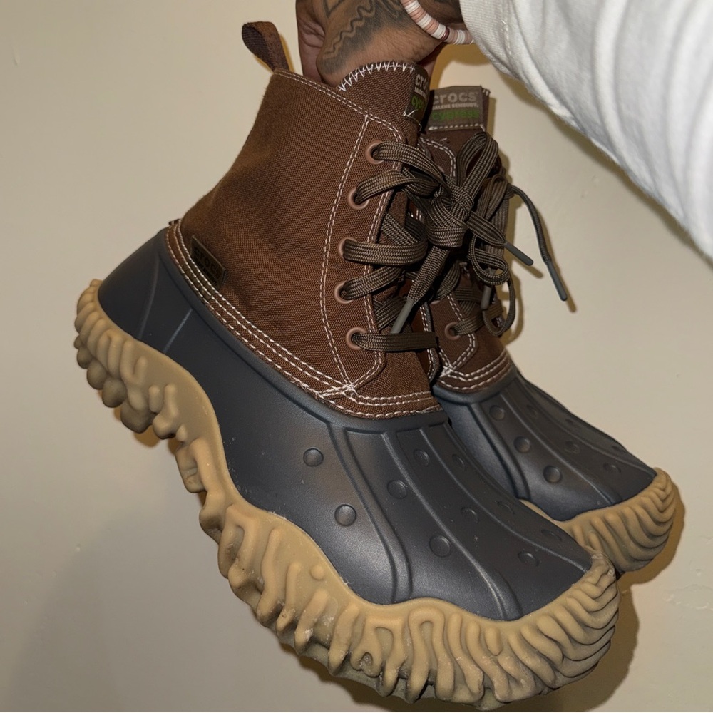 CROCS Pollex Cypress by Salehe Bembury Taho 

Brown and Gray Rugged Weather Boot